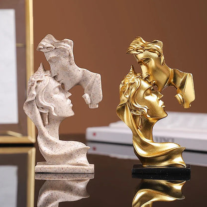 Lovers Statue Mini Resin Crafts Art Modern Living Room Decoration Luxury Golden Ornaments Home wedding Decor Gift home decor