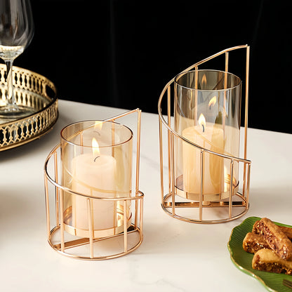 Nordic Creative Luxury Golden Wrought Iron Glass Hollow Hurricane Candleholder Home Desktop Decoration Wedding Ornaments