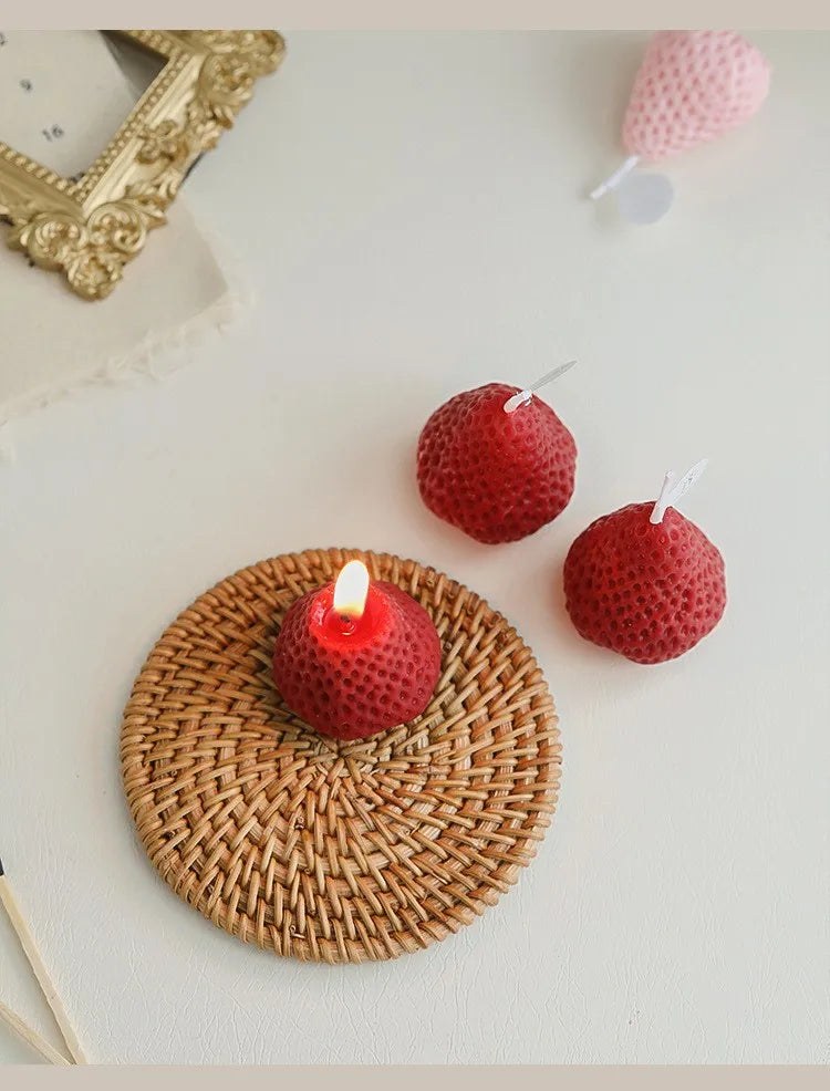 1pcs New Strawberry Candles Soy Wax Aromatherapy Scented Candles Cake Toppers For Birthday Party Baby Shower Home Decorations